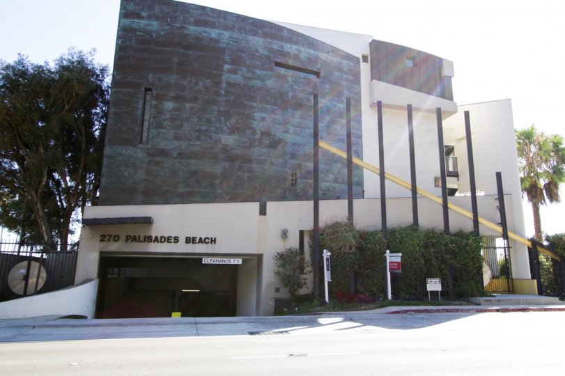 The front of the building at 270 Palisades Beach in Santa Monica