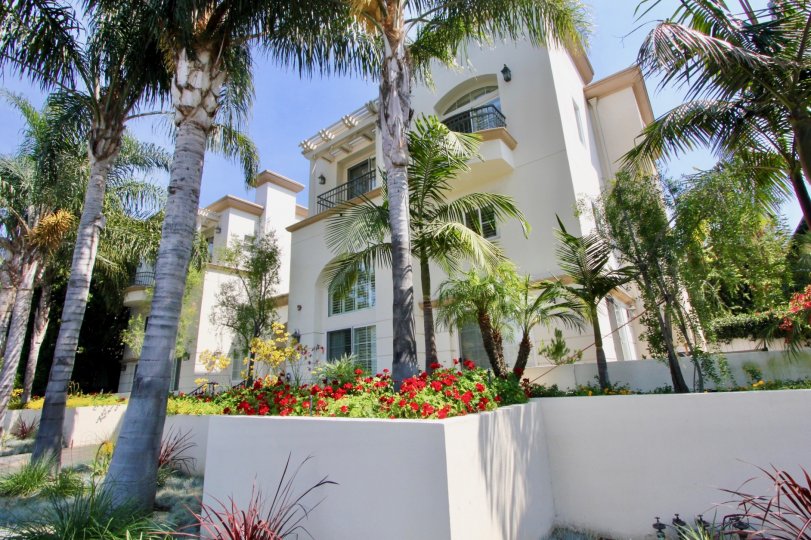 Super beautiful apartments of Berkeley Manor, Santa Monica, California