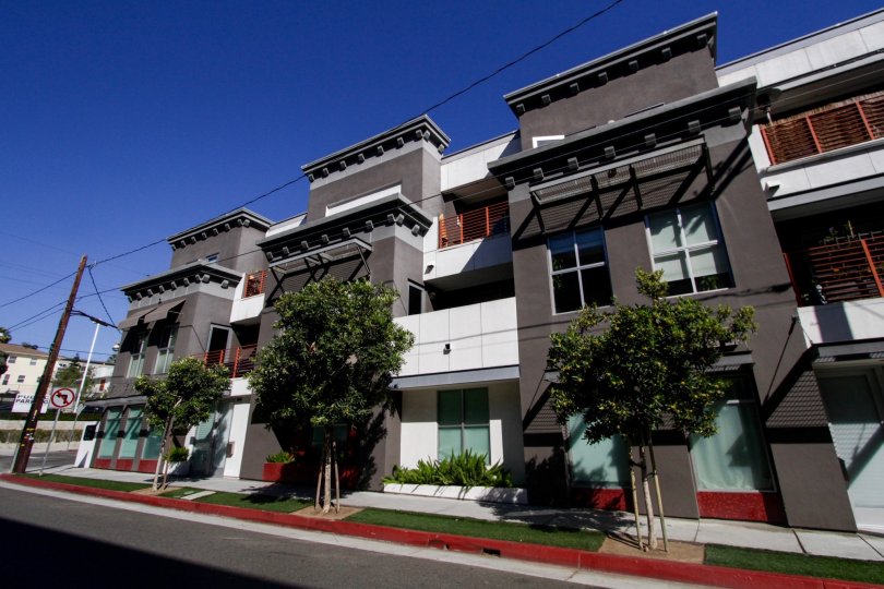 The building at Sailhouse Lofts in Santa Monica