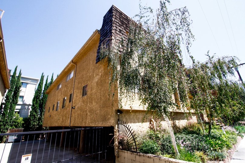 The Leefield Manor building