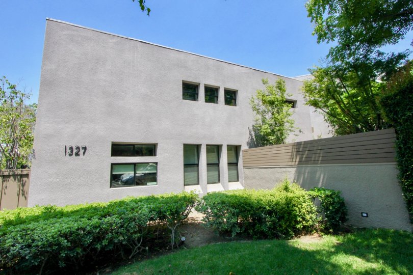 Outside lawn of 1327 Havenhurst Townhomes in the city of West Hollywood, California