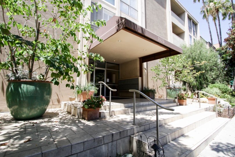 The entryway into Kingswood North in West Hollywood