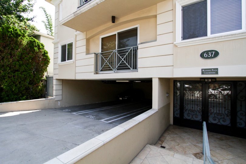 The balcony at Westknoll Plaza