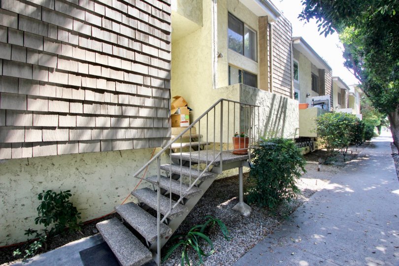 Aspen house west la california community homes sidewalk