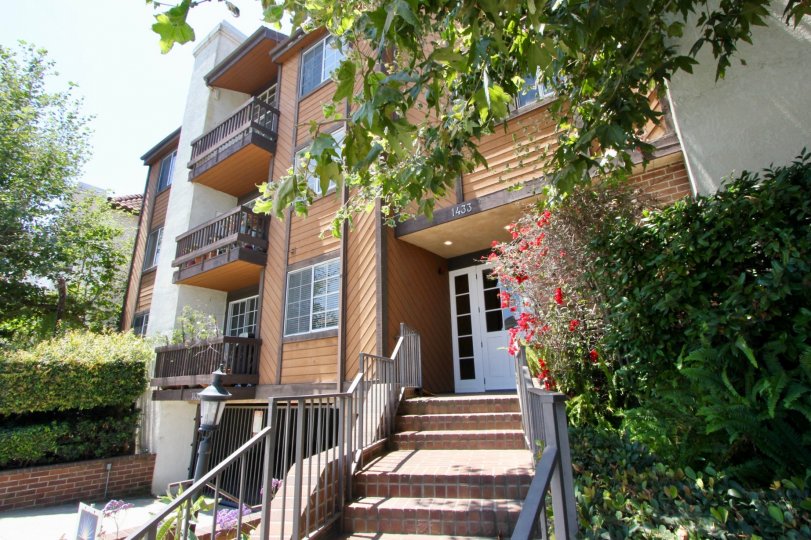 Barry court west la california brick steps apartment homes