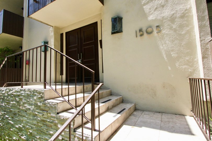 Entrance to address 1505 at the Bently Ohio community in West LA, California