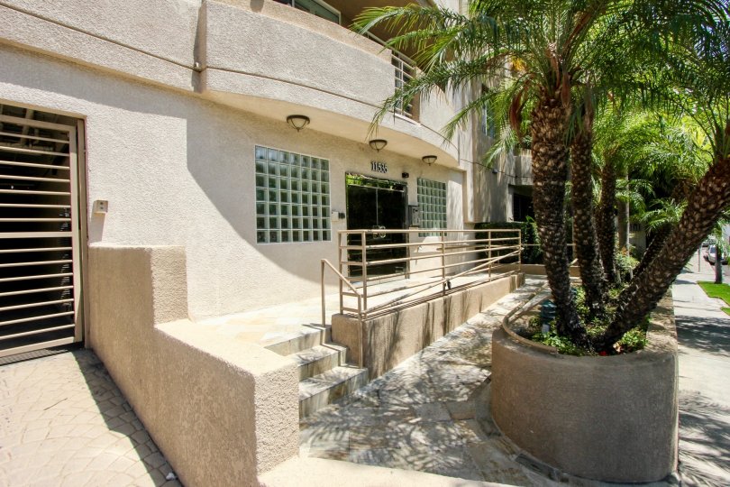 Street view of Rochester Hill apartments, West La, California