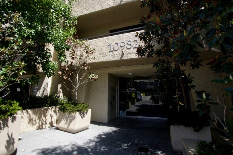 The entrance into Club California in Westwood