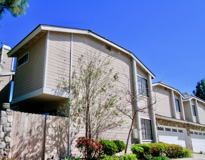 THE BUILDING LOCATED ALONE WITH TWO TO THREE APARTMENTS AT THE MORNING SUNSHINE TIME AND SOME TREES ALSO AVAILABLE.