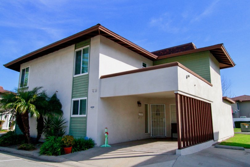 A sunny day at the Midwood Manor community in Cypress, California.