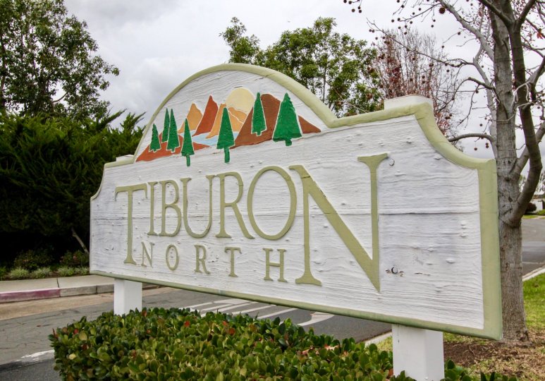 A white wooden sign with Tiburon North painted on it's surface in Fountain Valley CA