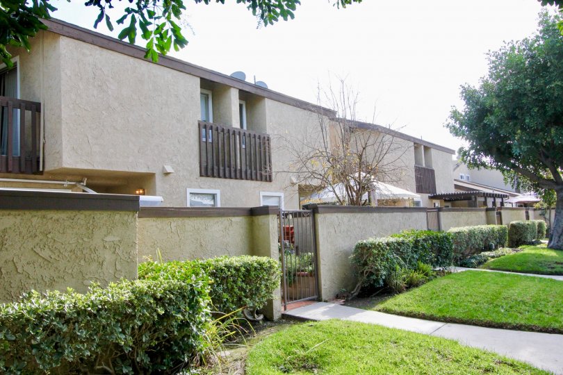 A welcoming community in Westminster, Pacific Walk is designed for a myriad of lifestyles. Modern comfort defines the three-story townhomes versatile floor plan options, while design features bring a fresh look and feel to an established Orange County nei