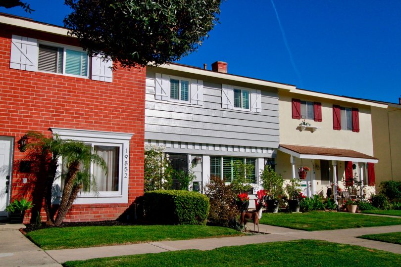 a variety of house styles at the Huntington Bay community