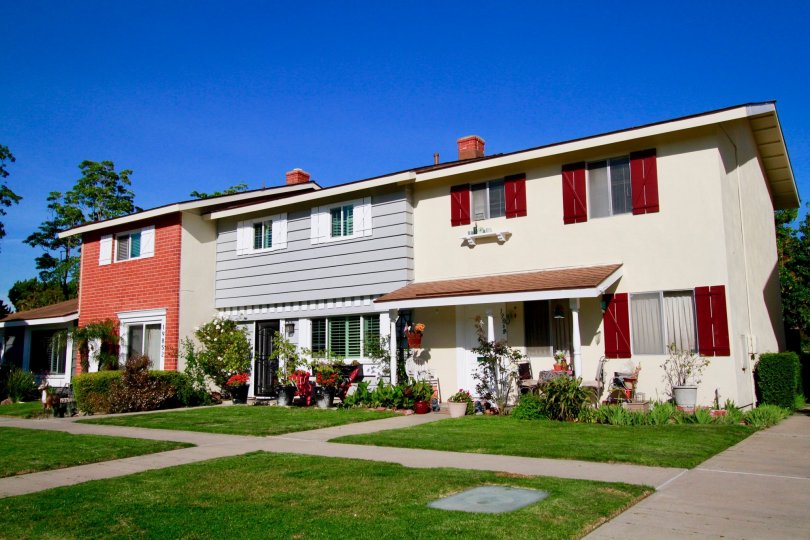 Beautiful homes in the Huntington Bay community in Huntington Beach California