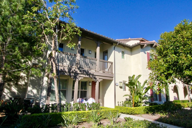 Villas with trees and sunshine having balcony in Coronado of Irvine
