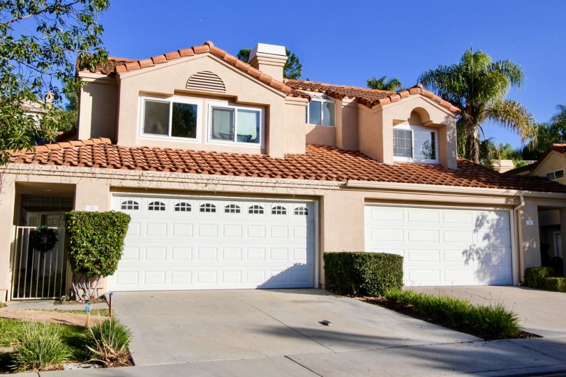 Bright sunny day with parking near villa having sliding windows of Saltaire of Laguna Niguel