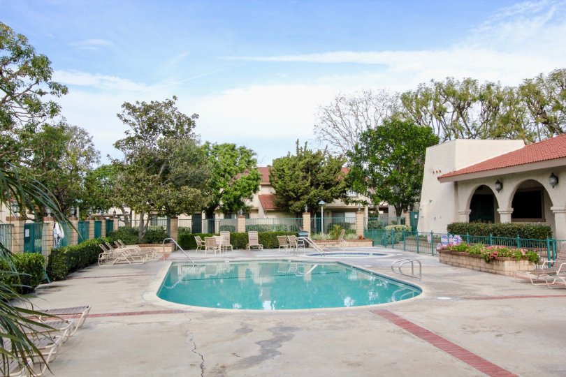 Vista Monterey Building House have Beautiful Pool at Orange City in Califorina