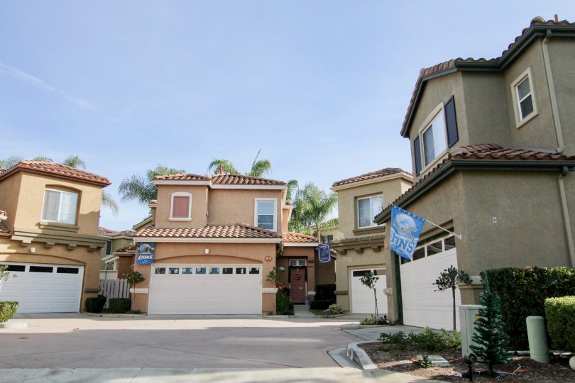 Several homes with garages in Los Abanicos community in Rancho Santa Margarita, California.