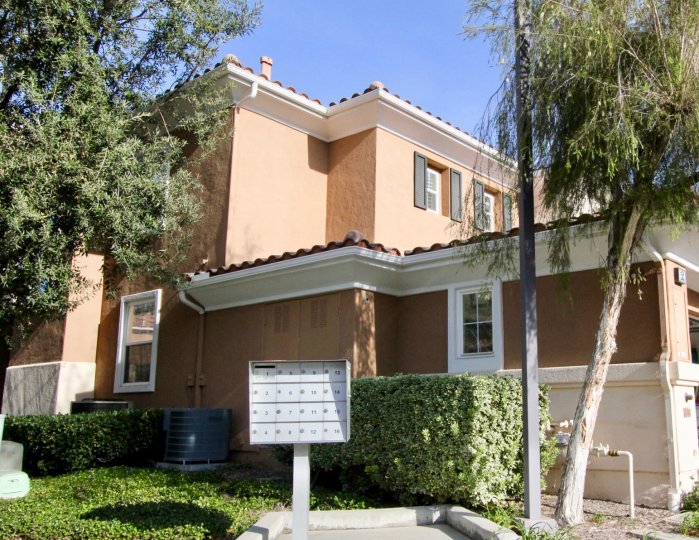 Beautiful villa wtih trees and signboards in Terracina of Rancho Santa Margarita