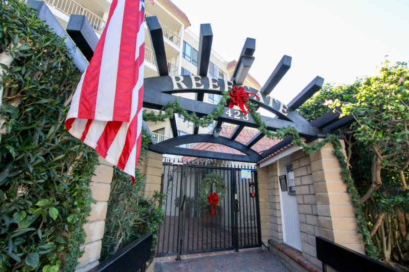 Reef Gate West is one of San Clemente’s premier “Resort Style Living” complexes located on the beach-front, just north of the San Clemente Pier. The location is possibly the finest in town, just steps to the ocean, the Pier, our local beach trail and the 