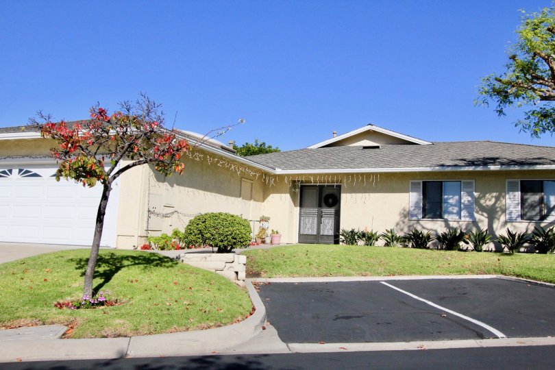 eascape Village is located in the San Clemente North area of San Clemente, California. The Seascape Village community was originally built between 1976 to 1978 and features two to three bedroom single level homes that range in size from 1, 343 to 1, 850 s