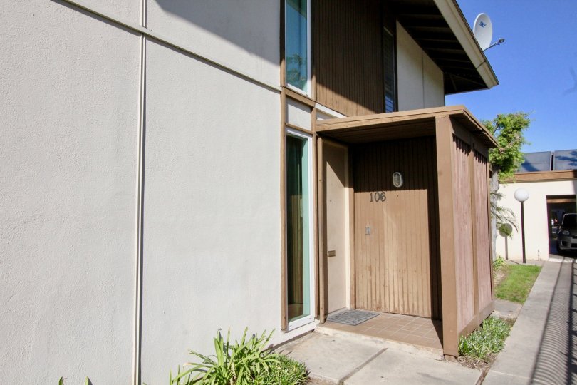 Private entryways and easy access walkways at the Tustin Village community