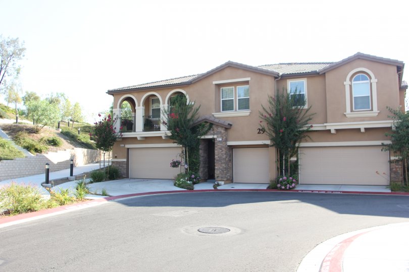 Luxurious townhome apartments with garage in Bel Vista