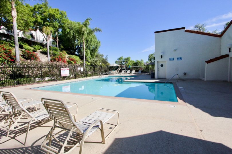 Beautiful Whit condo Fully Gated Community with a beautiful pool