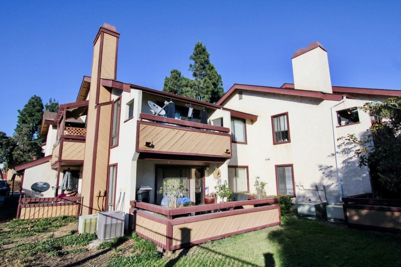 large house with sophisticated paintjob and plenty of space within Melrose Villas