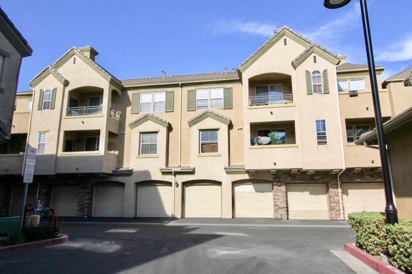 Look no further than the comfortable and affordable lifestyle in Mer Soleil in the heart of Chula Vista.