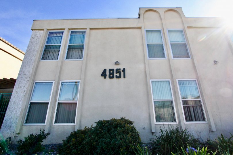 Cole Manor South  , Clairemont Mesa  ,: California,off white building, number
