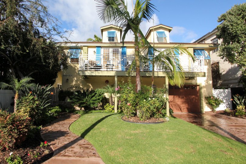 Beautiful house and amazing location in Cayman Cove California