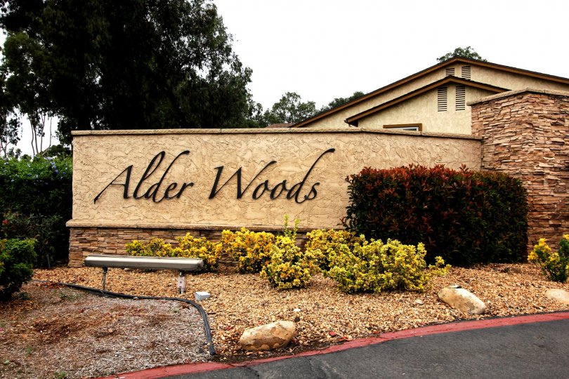 Alder Woods community welcome sign in El Cajon, California