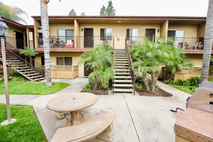 most attractive fabulous house with balcony and beautiful garden with clean way and comfortable climate visit with family in weekend