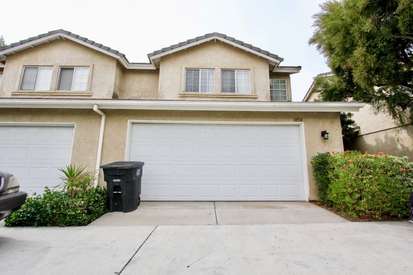 house with beautiful two car garge in el cajon, california