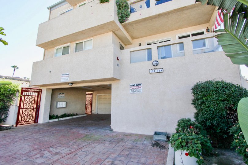 Ebony Pearl's beautiful edifice, imperial beach, California