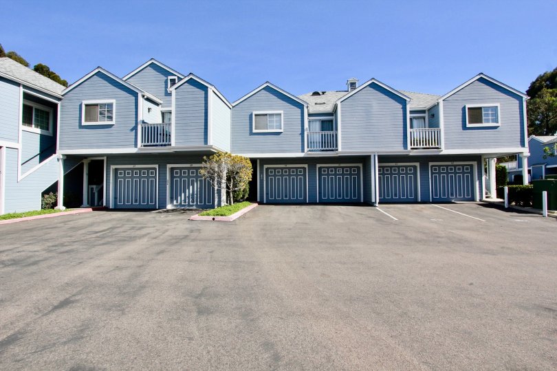 Blue and white accentuate town homes in Canyon Colony located in Mira Mesa, CA