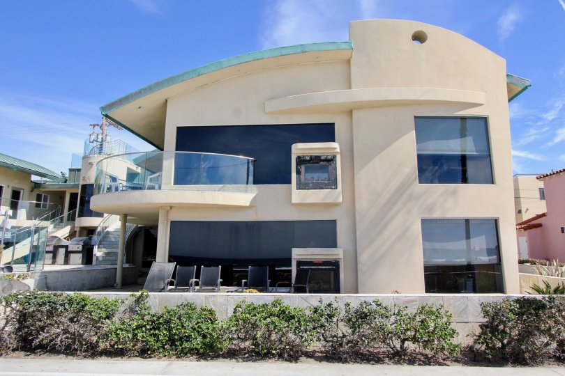 A builing in the Surf Rider community in Mission Beach California.