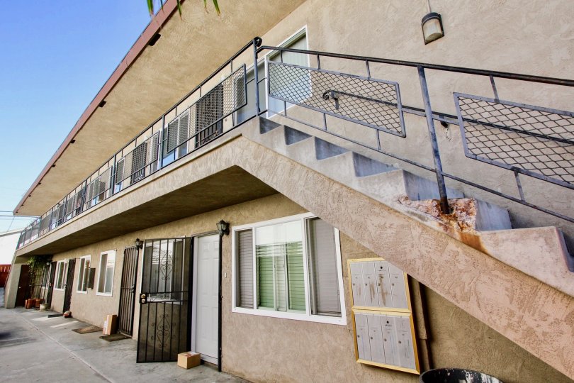 housing view in City Lights, whit the stairs leading to the second floor, and rooms on both floors