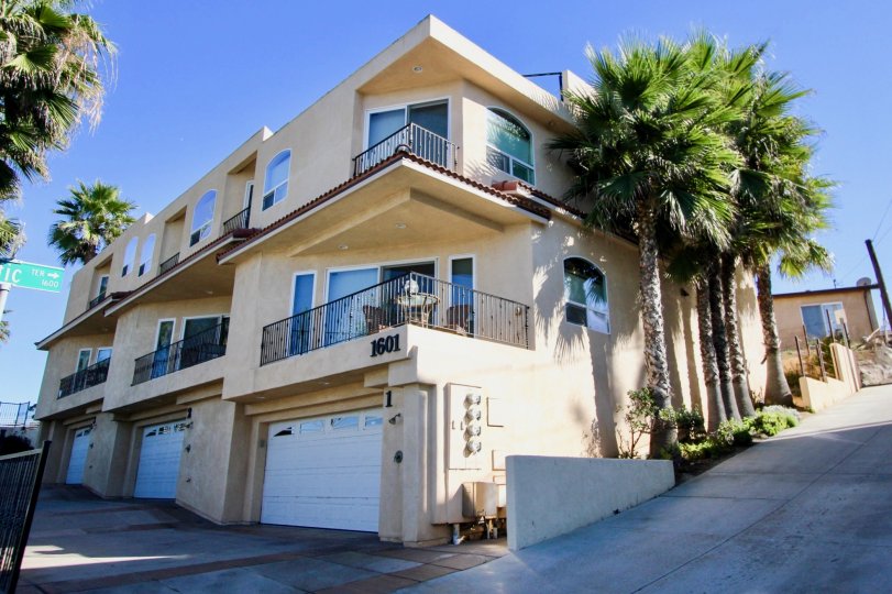 Buccaneer Beach Homes, Oceanside, California, blue sky, trees