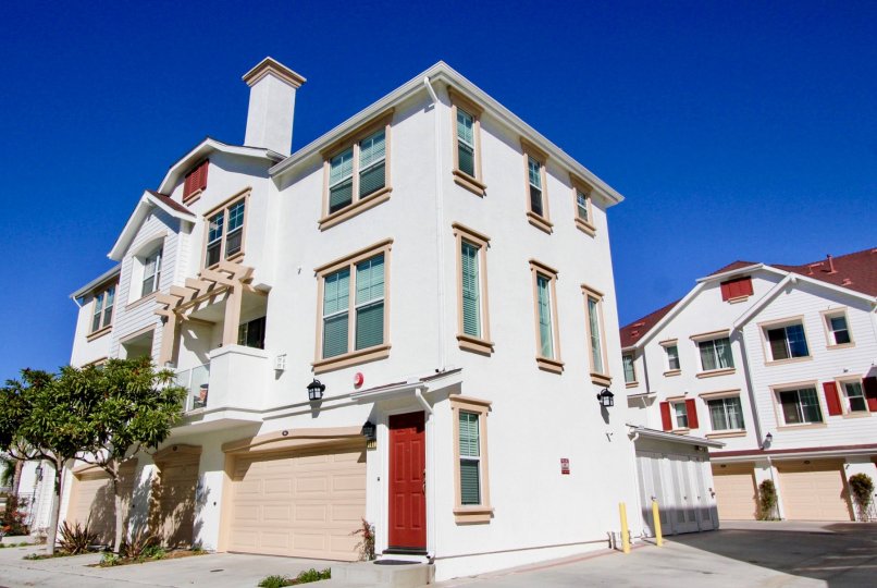 The side view of harbor cliff apartments located in Oceanside CA.