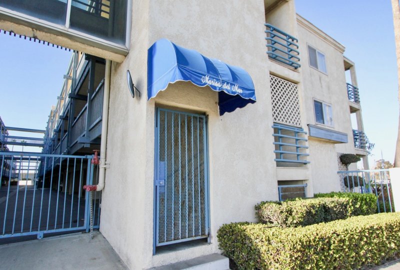 This amazing building in Marina Del Mar is amazing to look at on a sunny day