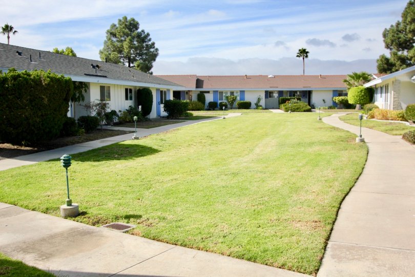 In Oceana an area in Oceanside, CA a neighborhood has ground level homes.