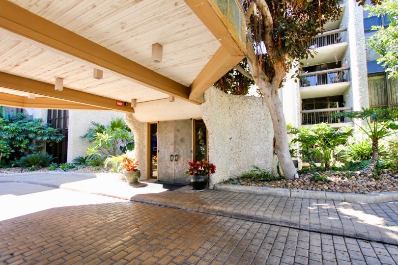 Front walking area and entry way of Bay Scene, Pacific Beach, CA