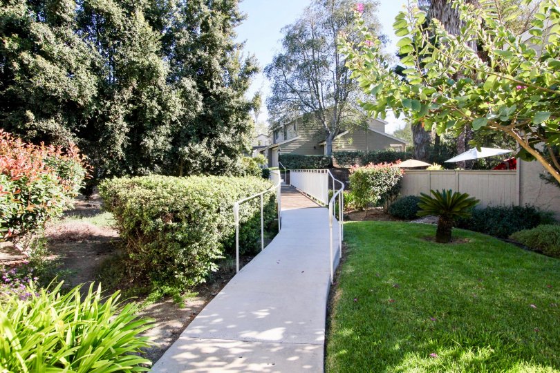 Durian Place Townhomes LONG ATTRACTIVE PLACE IN VISTA LOOKING EVERY WHEREY GREENERY COMFORTABLE WHETHER COME AND ENJOY