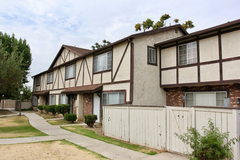 Woodland Villas Condos, Lofts & Townhomes For Sale Woodland Villas