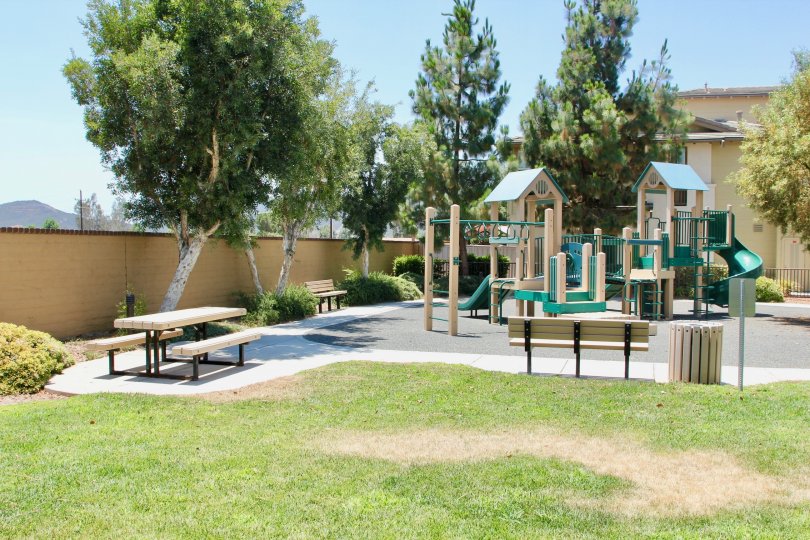 Amberwalk at Ivy Condos, Lofts & Townhomes For Sale Amberwalk at Ivy