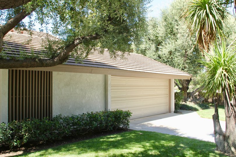 Canyon Crest Villas Condos, Lofts & Townhomes For Sale Canyon Crest