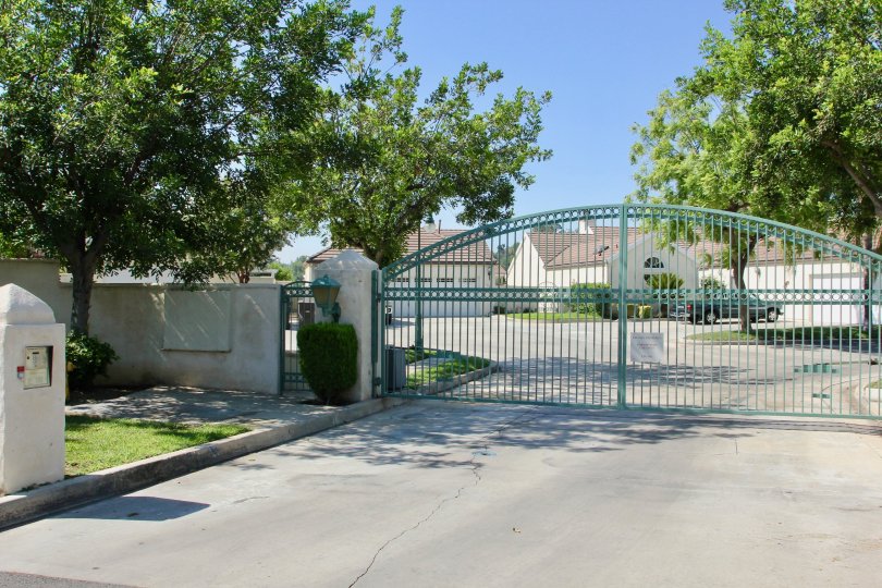 Victoria Fairways Condos, Lofts & Townhomes For Sale Victoria Fairways Real Estate Victoria