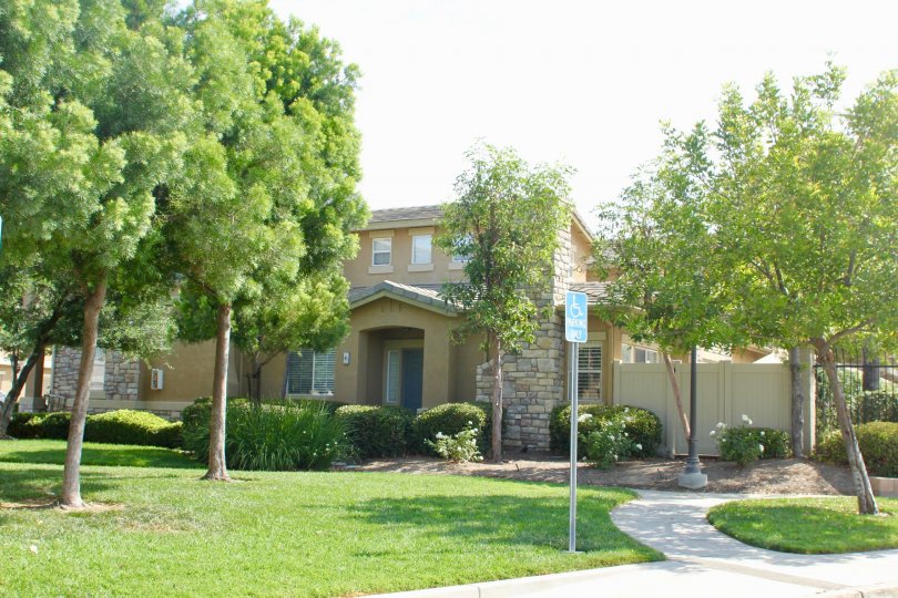 Auberry Place Condos, Lofts & Townhomes For Sale Auberry Place Real